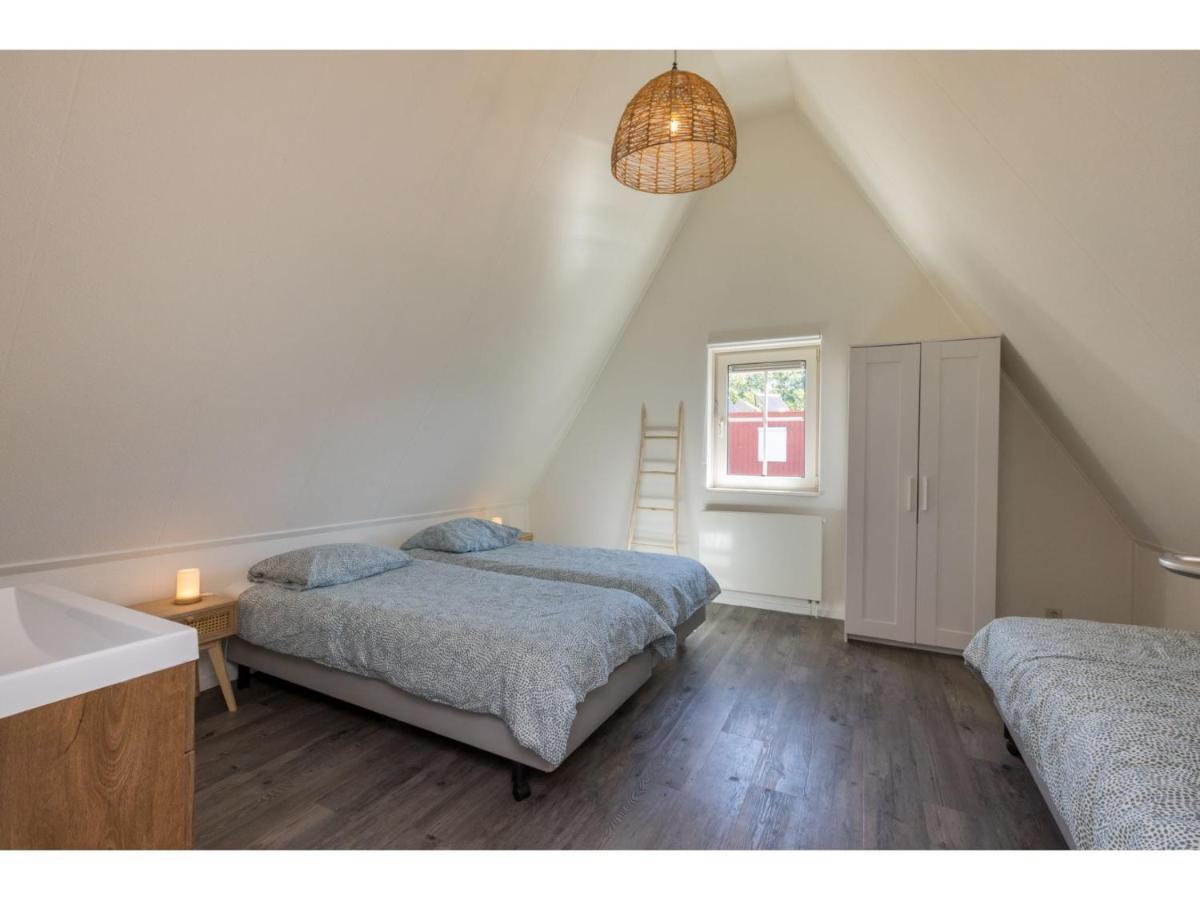 Quietly Located House Within Walking Distance Of The Beach Domburg Exterior photo