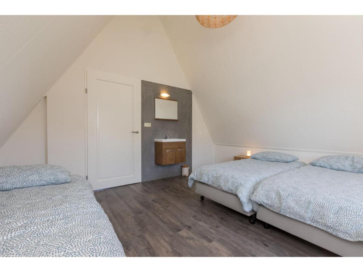 Quietly Located House Within Walking Distance Of The Beach Domburg Exterior photo